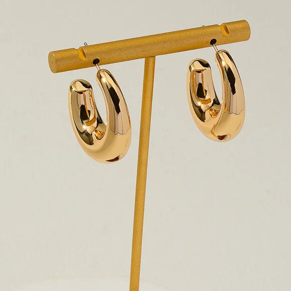 Chic Gold Chunky C-Shape Hoop Earrings NEW - Picture 4 of 6